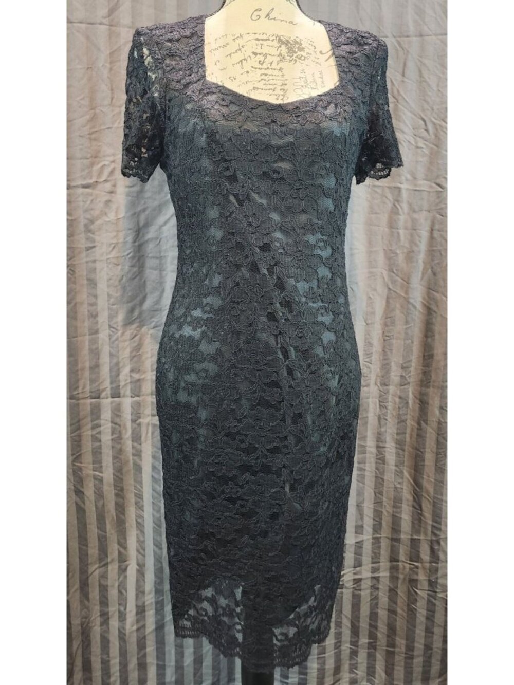 Liz Claiborne Petite Black Lace Short-Sleeve Dress Size 6P Fully Lined Back Zip